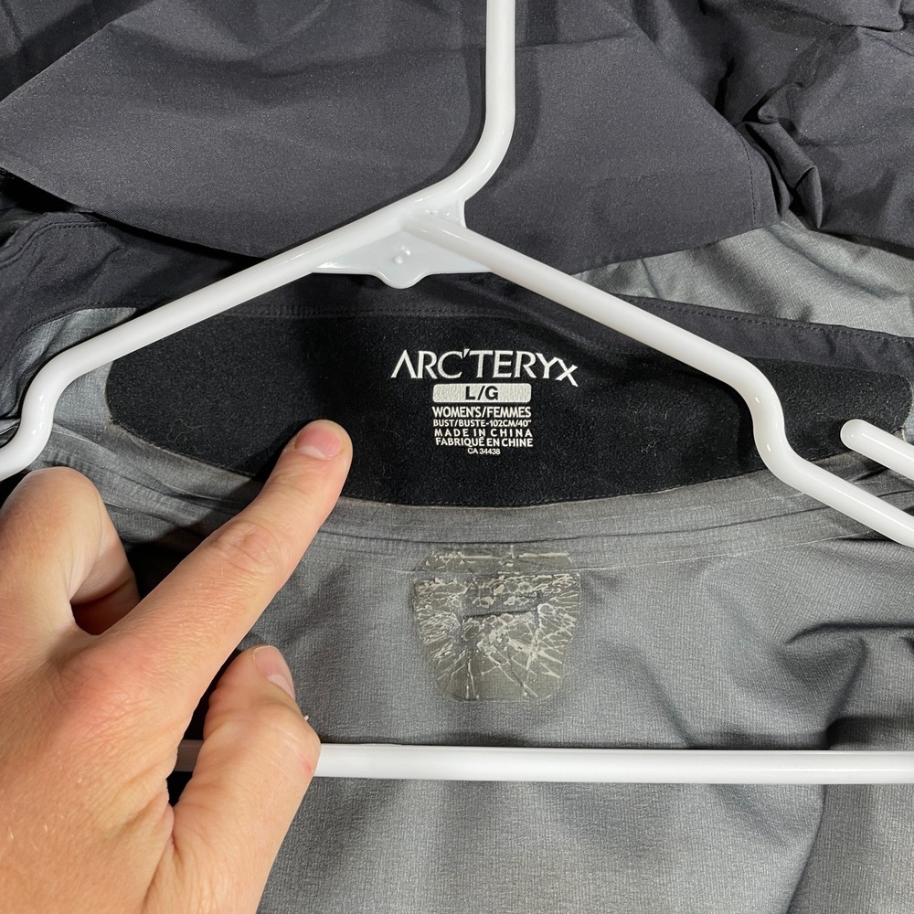 Arc'teryx Jacket Womens Large Black Theta AR Hooded Waterproof Rain Shell - Picture 3 of 16